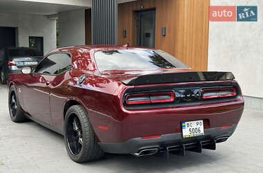 Купе Dodge Challenger 2019 в 
