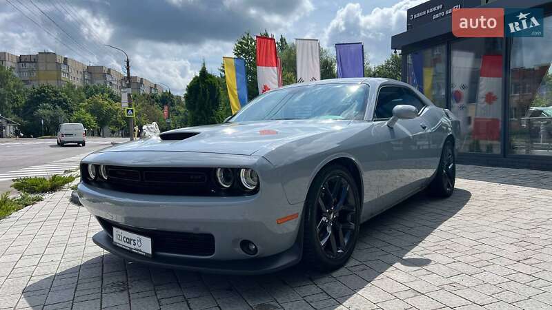 Купе Dodge Challenger 2021 в Львове