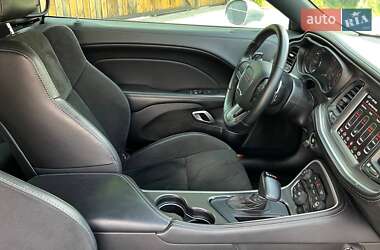 Купе Dodge Challenger 2021 в 