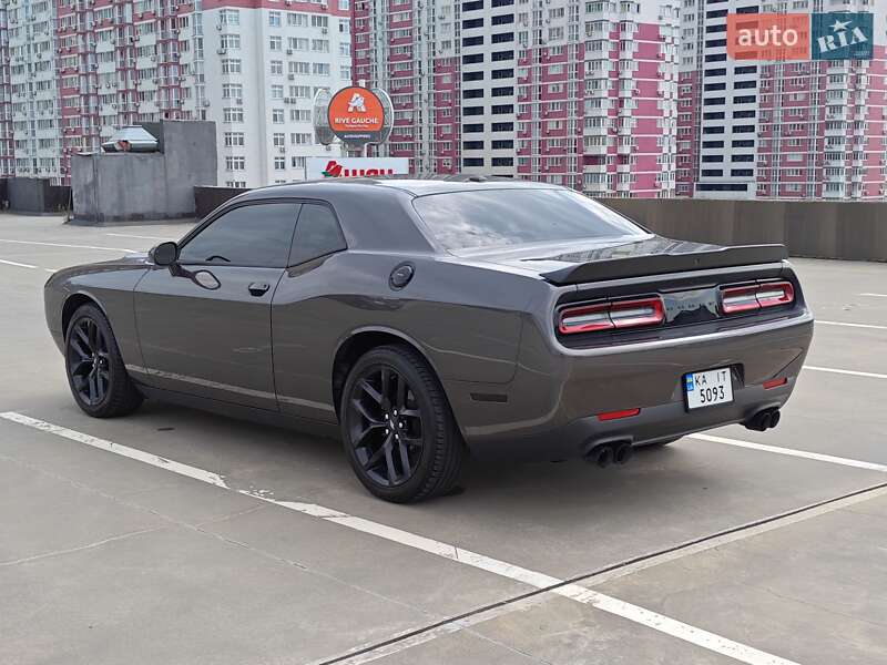 Купе Dodge Challenger 2020 в Киеве