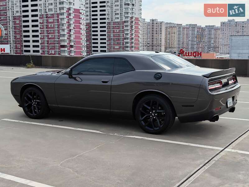 Купе Dodge Challenger 2020 в Киеве