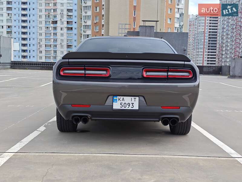 Купе Dodge Challenger 2020 в Киеве