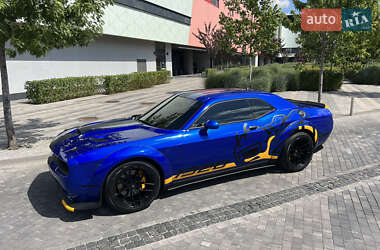 Купе Dodge Challenger 2022 в 