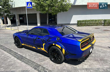 Купе Dodge Challenger 2022 в 