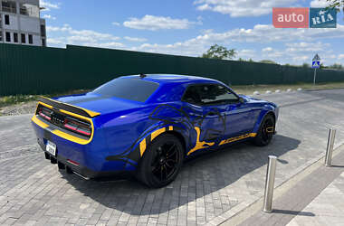 Купе Dodge Challenger 2022 в 