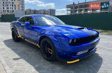 Купе Dodge Challenger 2022 в 