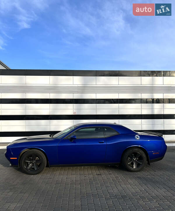 Купе Dodge Challenger 2019 в Умани