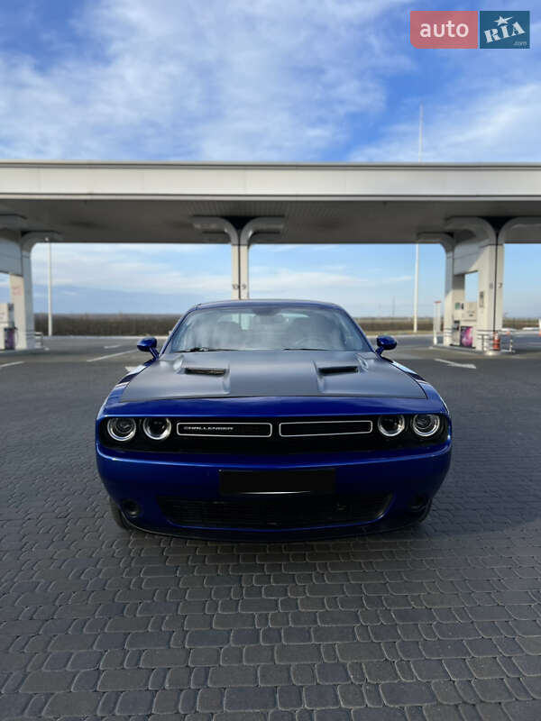 Купе Dodge Challenger 2019 в Умани