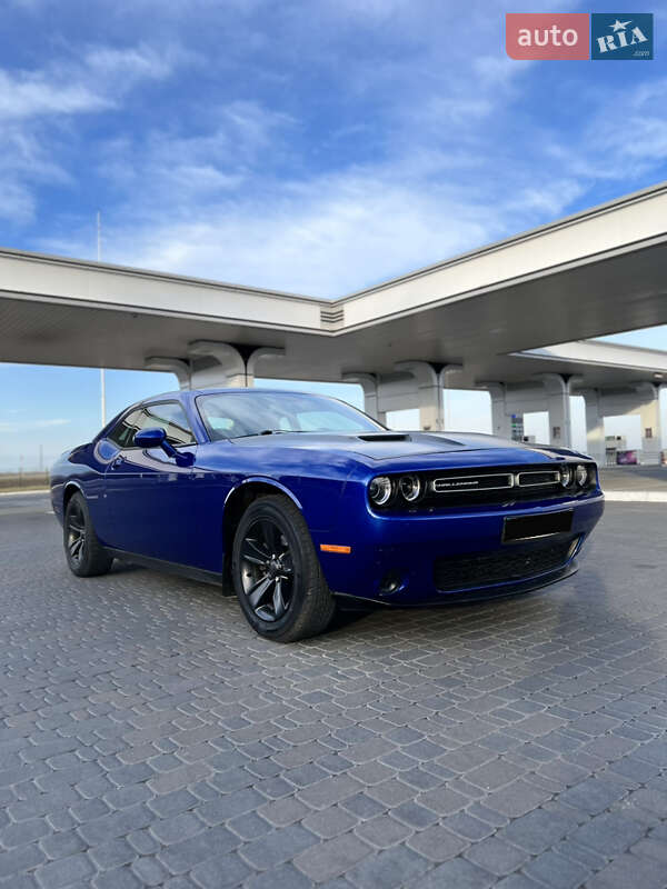 Купе Dodge Challenger 2019 в Умани