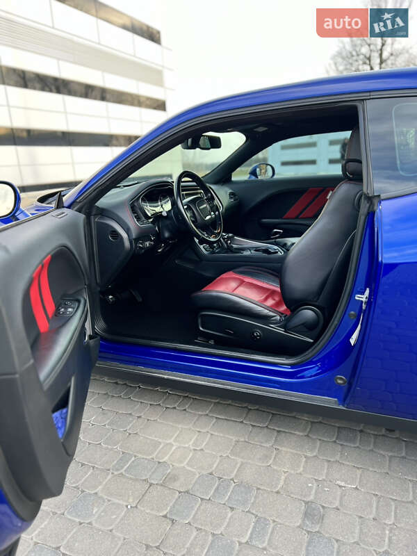 Купе Dodge Challenger 2019 в Умани