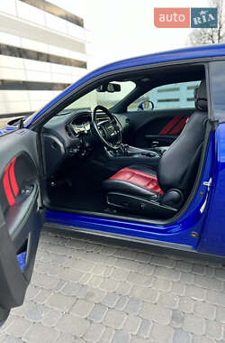 Купе Dodge Challenger 2019 в 