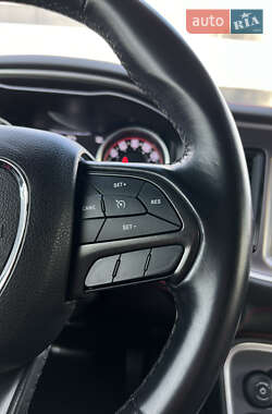 Купе Dodge Challenger 2019 в 