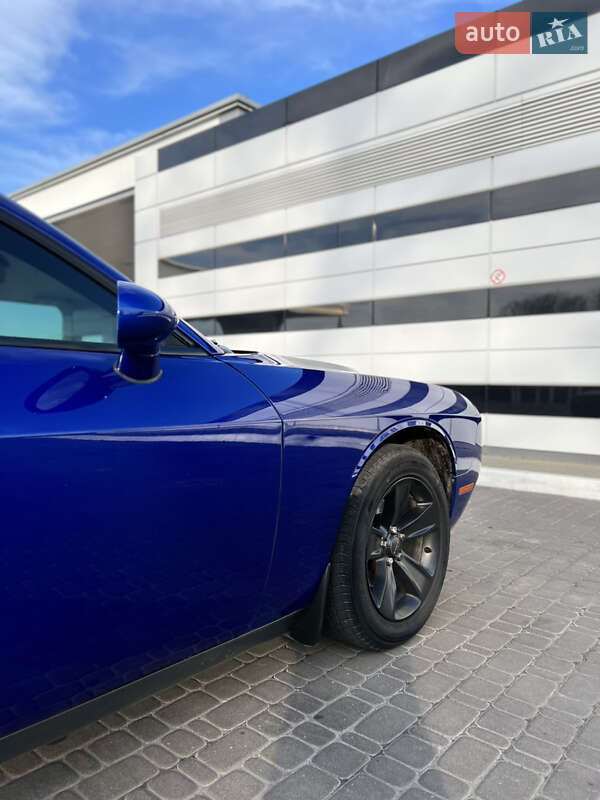 Купе Dodge Challenger 2019 в Умани