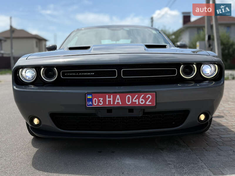Купе Dodge Challenger 2017 в Киеве