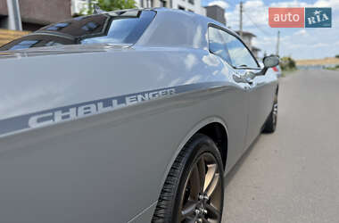 Купе Dodge Challenger 2017 в 