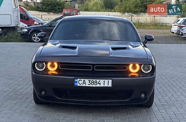 Купе Dodge Challenger 2015 в Рівному