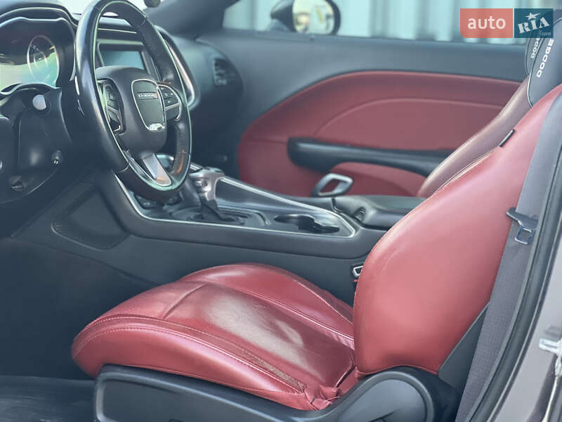 Купе Dodge Challenger 2015 в Ровно