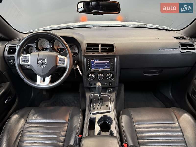 Купе Dodge Challenger 2013 в Киеве