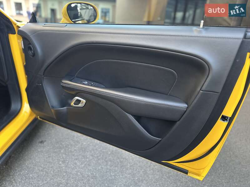 Купе Dodge Challenger 2020 в Киеве
