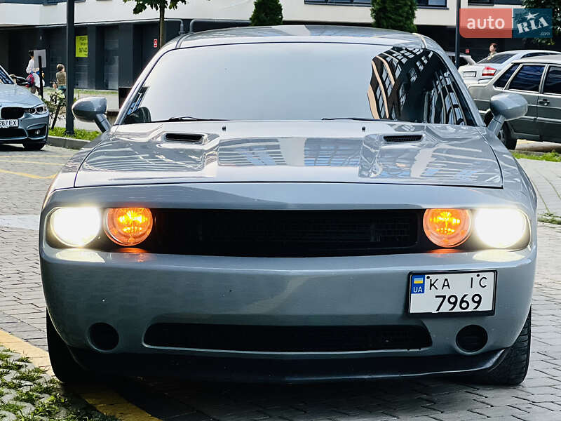 Купе Dodge Challenger 2013 в Ивано-Франковске