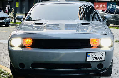 Купе Dodge Challenger 2013 в 