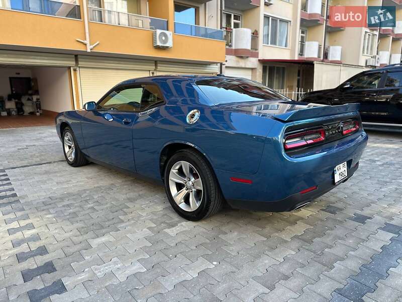 Купе Dodge Challenger 2021 в Киеве