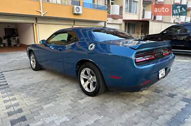 Купе Dodge Challenger 2021 в 