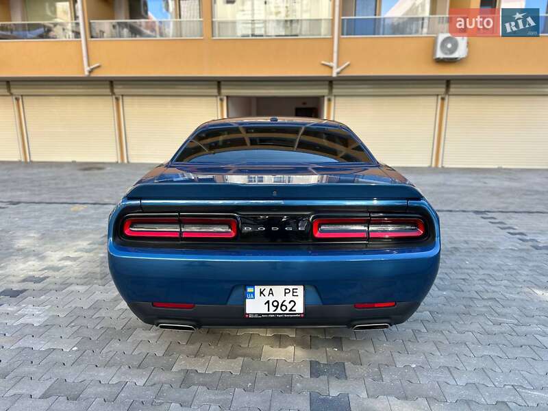 Купе Dodge Challenger 2021 в Киеве