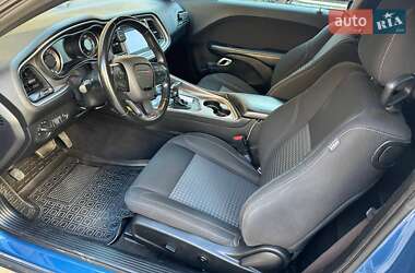 Купе Dodge Challenger 2021 в 