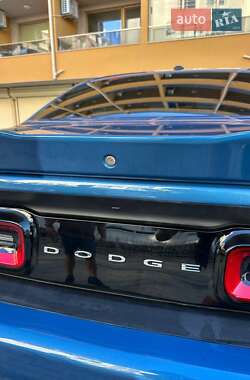 Купе Dodge Challenger 2021 в 