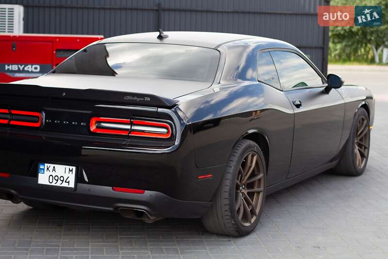 Купе Dodge Challenger 2019 в Киеве