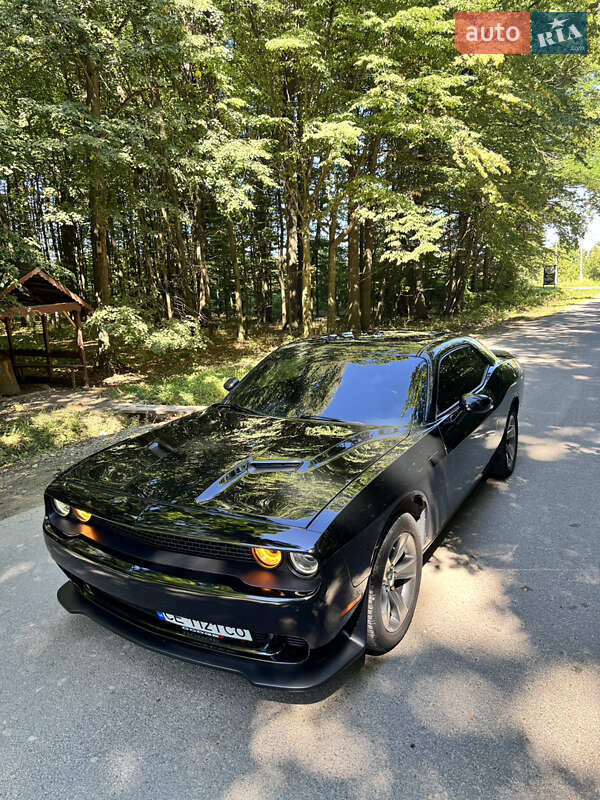 Купе Dodge Challenger 2015 в Чернівцях фото 12 Купе Dodge Challenger 2015 в Чернівцях
