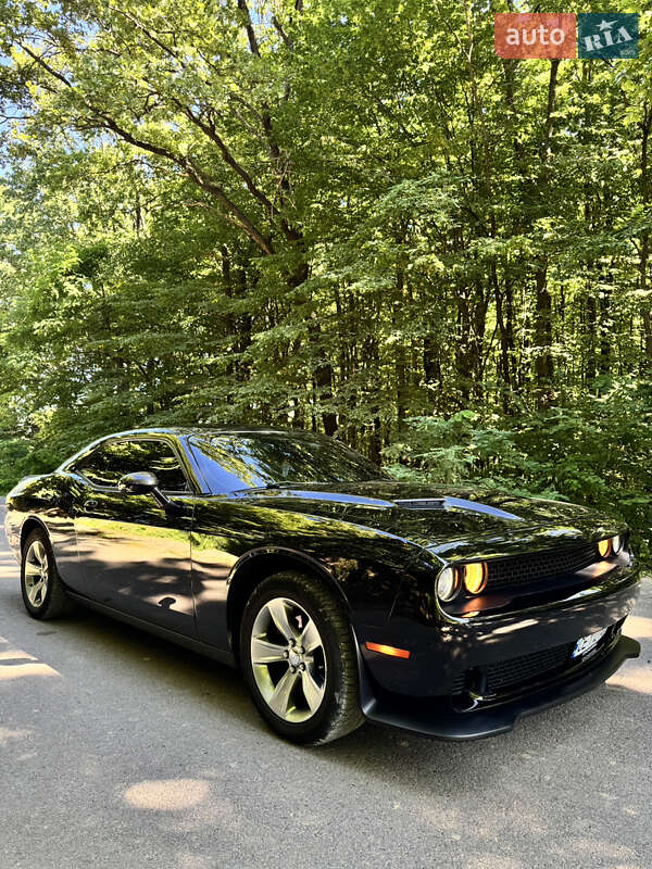 Купе Dodge Challenger 2015 в Чернівцях фото 16 Купе Dodge Challenger 2015 в Чернівцях