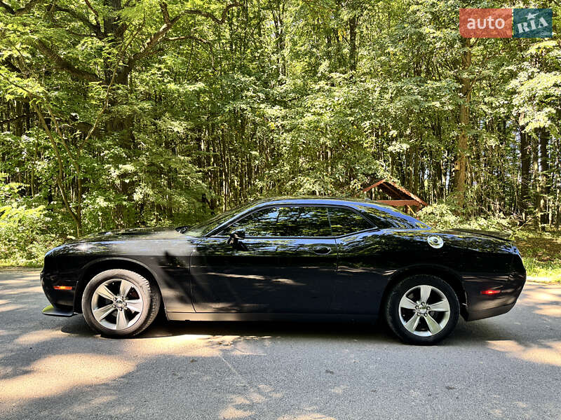 Купе Dodge Challenger 2015 в Чернівцях фото 15 Купе Dodge Challenger 2015 в Чернівцях