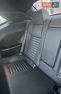 Купе Dodge Challenger 2013 в 