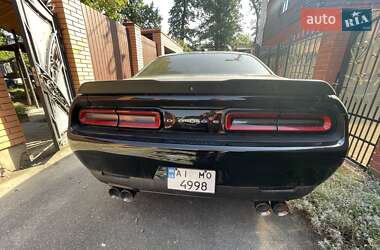 Купе Dodge Challenger 2017 в 