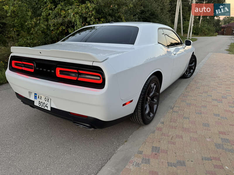 Купе Dodge Challenger 2019 в Харкові