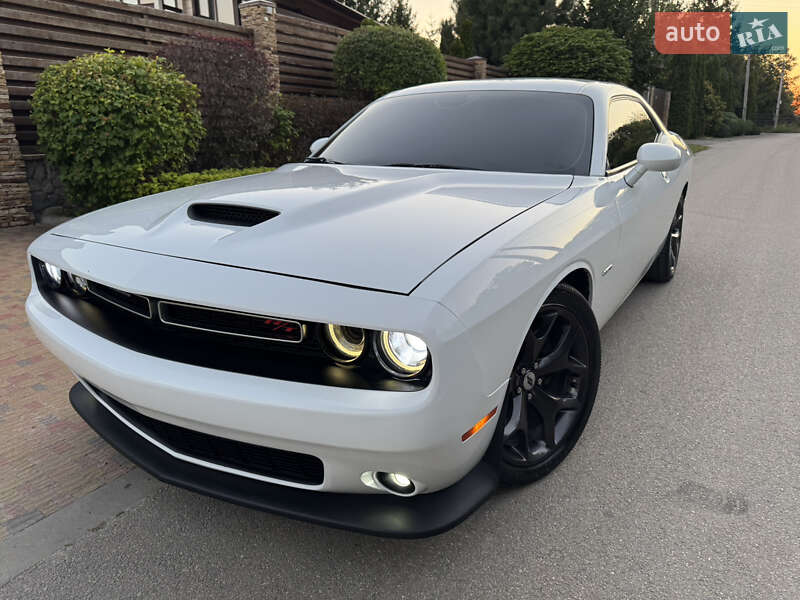 Купе Dodge Challenger 2019 в Харкові