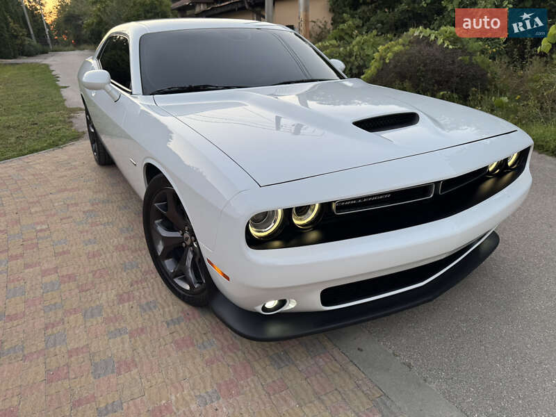 Купе Dodge Challenger 2019 в Харкові