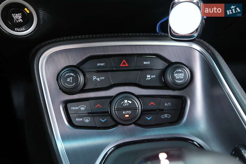 Купе Dodge Challenger 2016 в Киеве