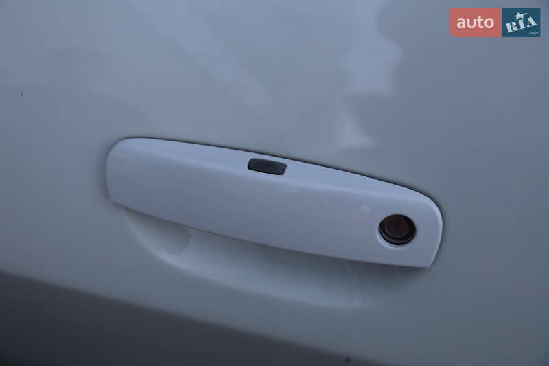 Купе Dodge Challenger 2016 в Киеве