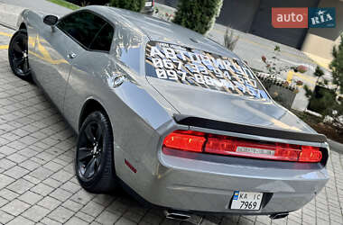 Купе Dodge Challenger 2013 в 
