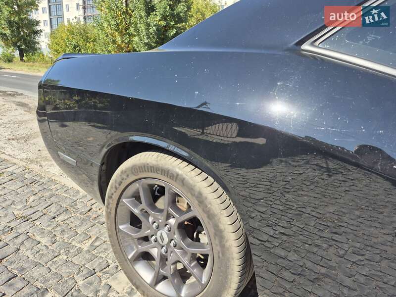 Купе Dodge Challenger 2014 в Костополе