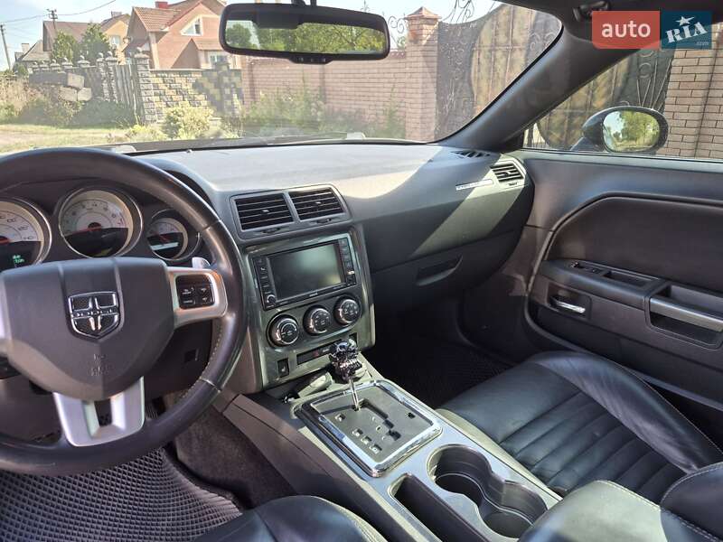 Купе Dodge Challenger 2014 в Костополе