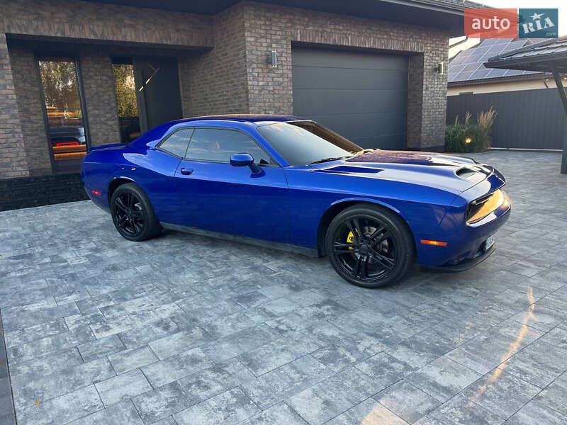 Купе Dodge Challenger 2020 в Луцьку