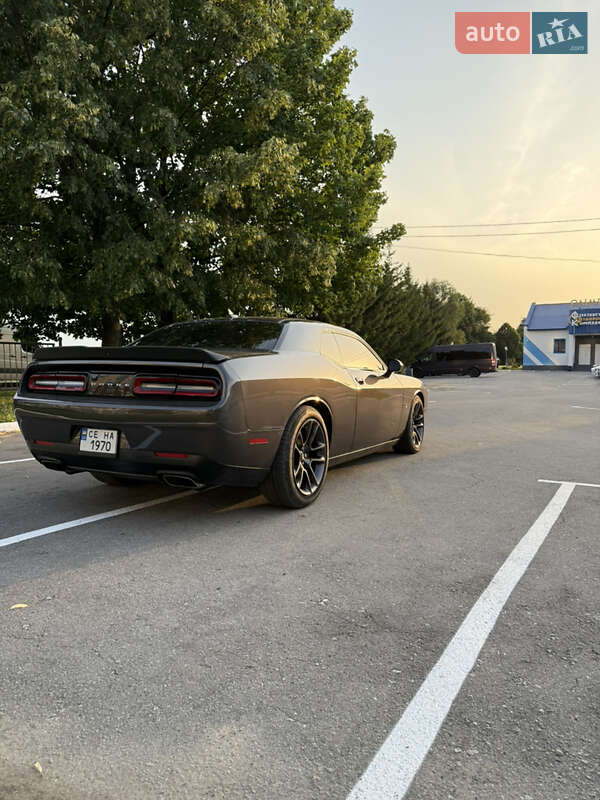 Купе Dodge Challenger 2021 в Черновцах