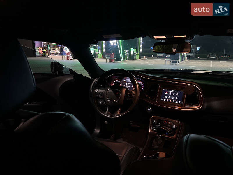 Купе Dodge Challenger 2018 в Тернополе фото 3 Купе Dodge Challenger 2018 в Тернополе