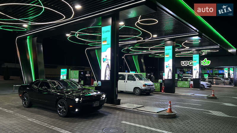 Купе Dodge Challenger 2018 в Тернополе фото 7 Купе Dodge Challenger 2018 в Тернополе