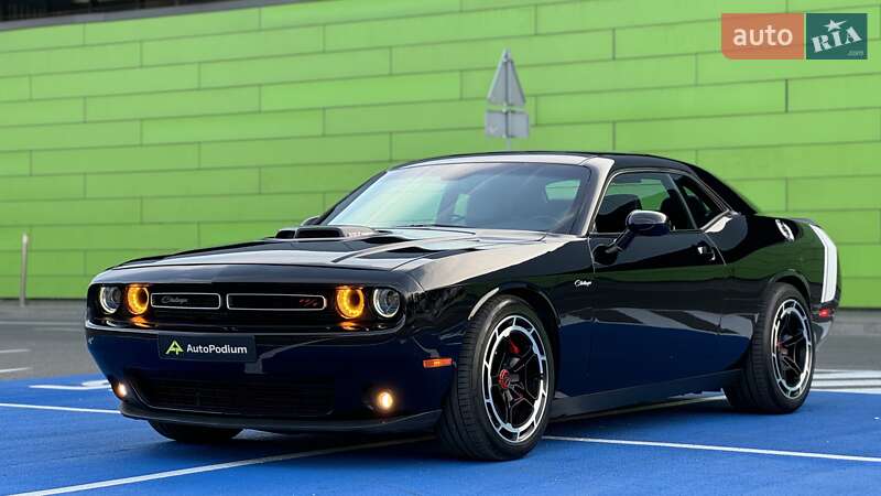 Купе Dodge Challenger 2018 в Киеве