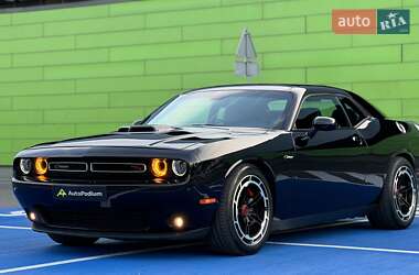 Купе Dodge Challenger 2018 в 